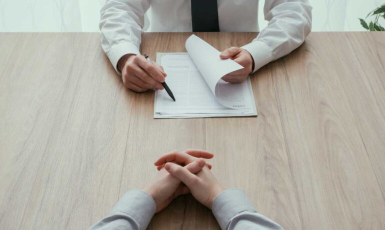 5 preguntas dificiles que te haran en una entrevista laboral